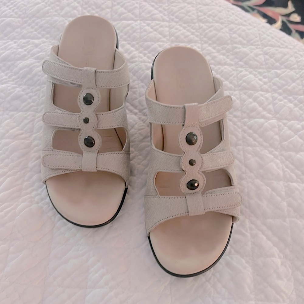 SAS sandals 👡